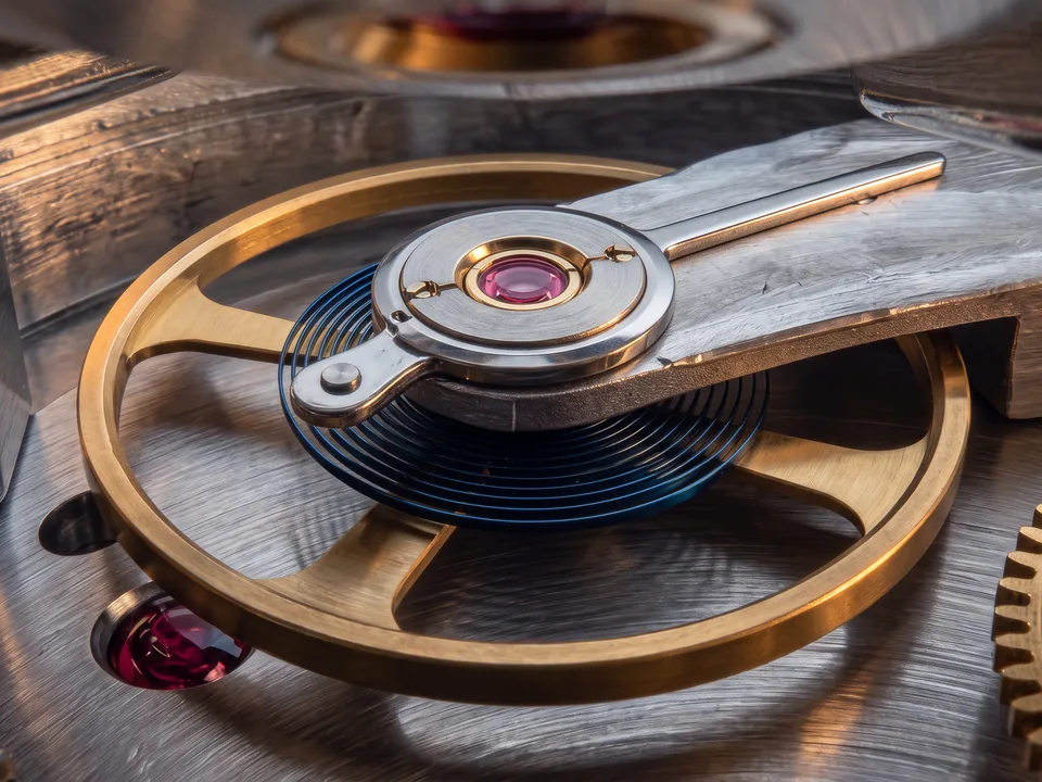 The balance wheel and its blued hairspring